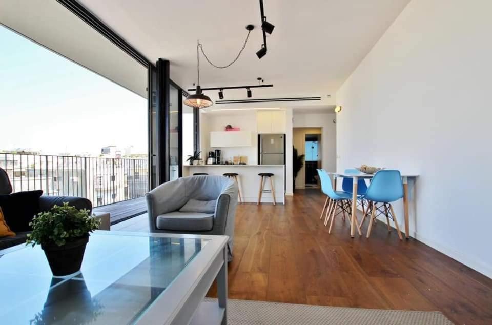 Beautiful 2 Bed On The